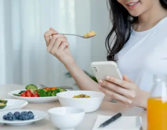 lady dietician in gaur city